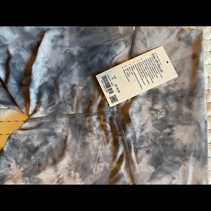 Lululemon 25” Align size 8 Like New with Tags